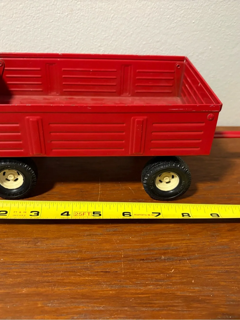 ERTL Red Metal Farm Hay Wagon Vintage Boarded Walls